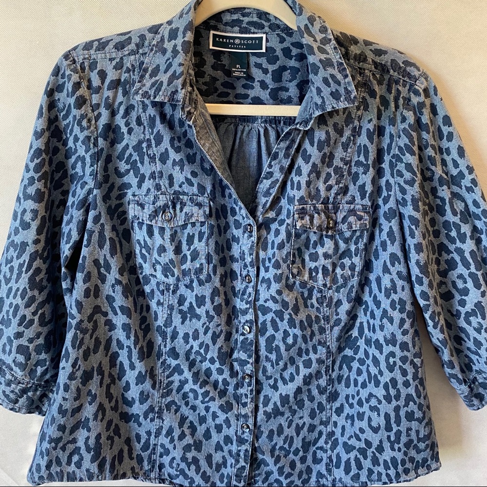 ♥️Karen Scott 3/4 length button up petite shirt